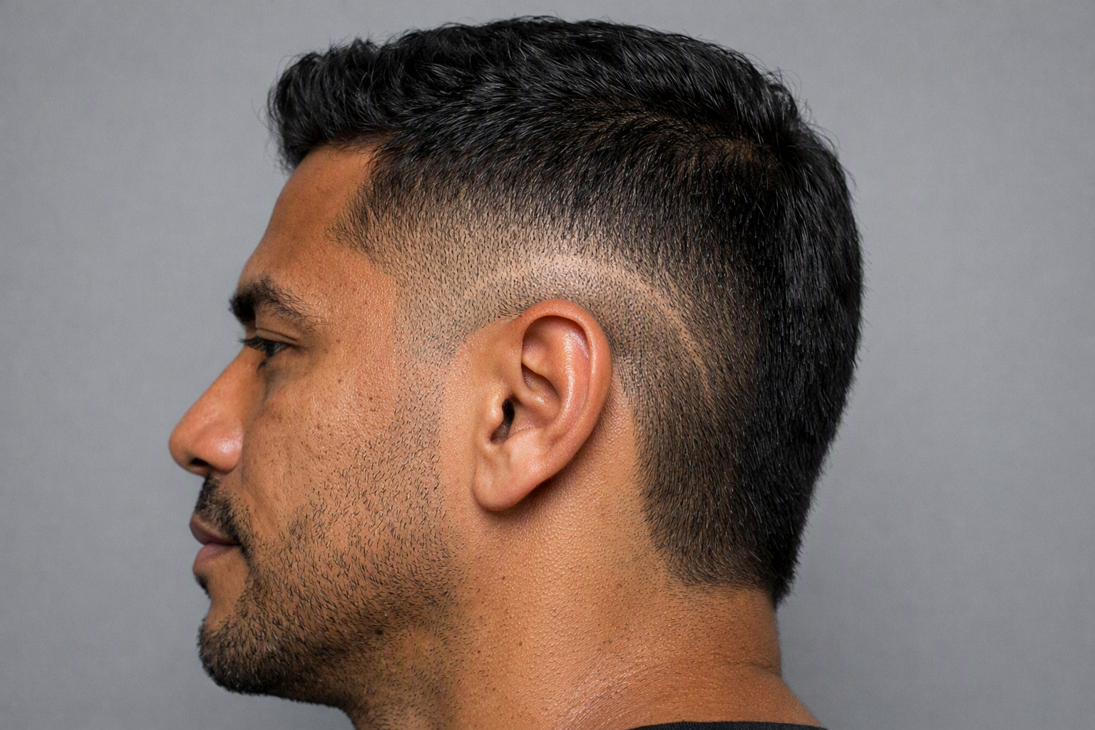 Burst Fade: O Degradê em Arco ao Redor da Orelha