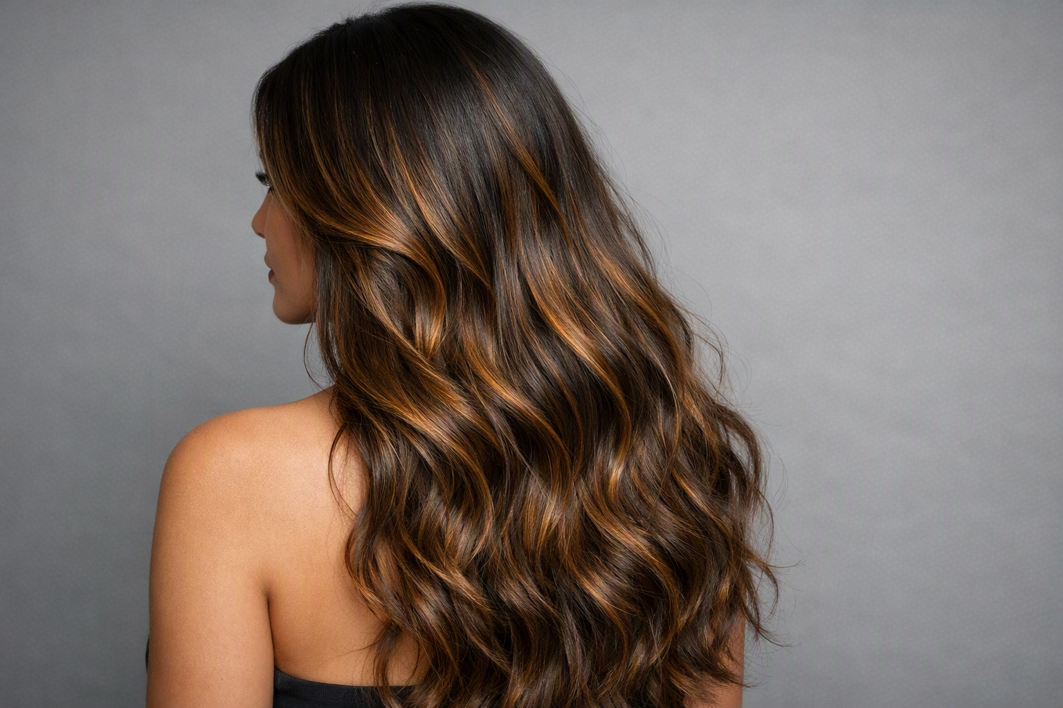 Luzes e mechas: nomes e referências para escolher o efeito